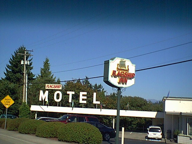 flagshipmotel.jpg (83940 bytes)